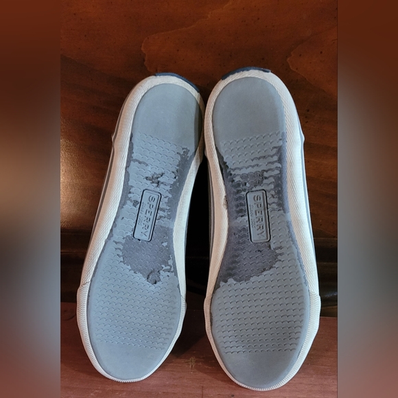 Sperry Tie Shoes - Picture 9 of 11